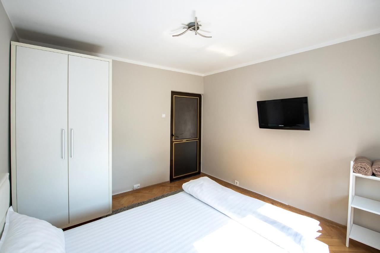 Apartament S46 Roman Exteriör bild