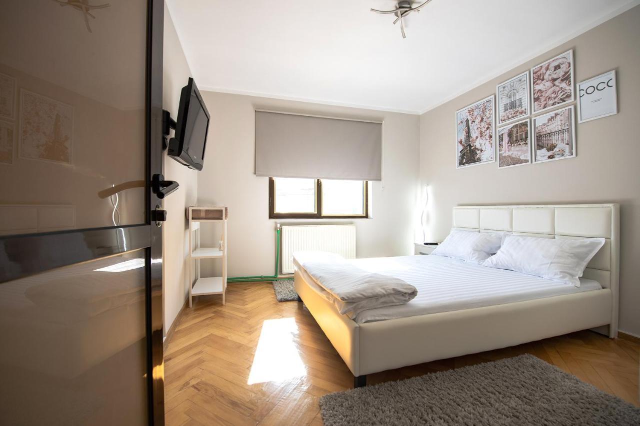 Apartament S46 Roman Exteriör bild