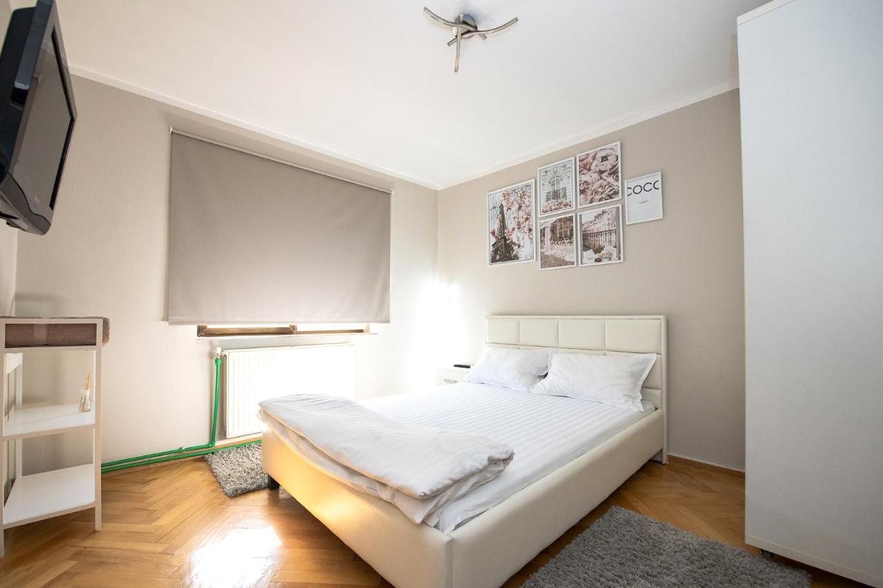 Apartament S46 Roman Exteriör bild